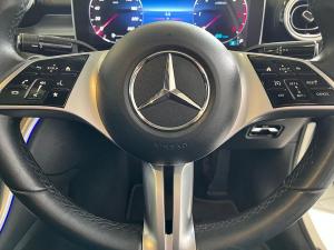 Mercedes-Benz C-Class C220d Avantgarde - Image 12