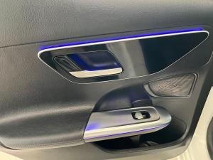 Mercedes-Benz C-Class C220d Avantgarde - Image 22
