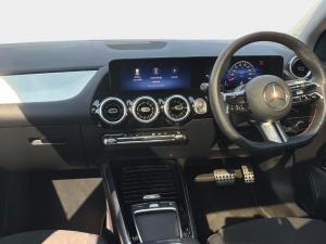 Mercedes-Benz GLA GLA200 Progressive - Image 12
