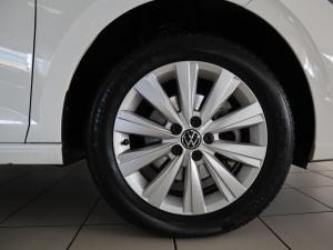 Volkswagen Polo sedan 1.6 Life - Image 26
