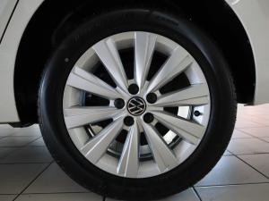 Volkswagen Polo sedan 1.6 Life - Image 28