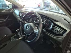 Volkswagen Polo 1.0 TSI Comfortline DSG - Image 11