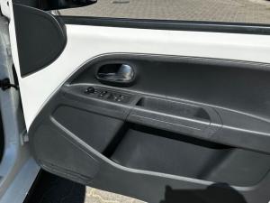 Volkswagen up! cross up! 5-door 1.0 - Image 16