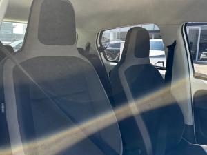 Volkswagen up! cross up! 5-door 1.0 - Image 18