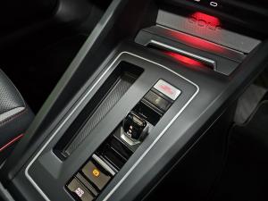 Volkswagen Golf GTI - Image 12