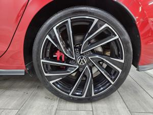 Volkswagen Golf GTI - Image 6