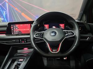 Volkswagen Golf GTI - Image 8