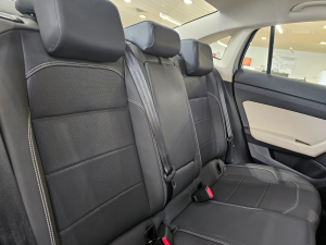 Volkswagen Polo sedan 1.0TSI Style - Image 13