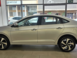 Volkswagen Polo sedan 1.0TSI Style - Image 15