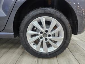 Volkswagen Polo Vivo hatch 1.4 Life - Image 4