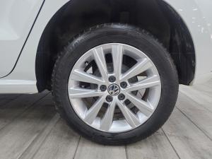 Volkswagen Polo Vivo hatch 1.6 Comfortline auto - Image 4
