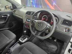 Volkswagen Polo Vivo hatch 1.6 Comfortline auto - Image 5