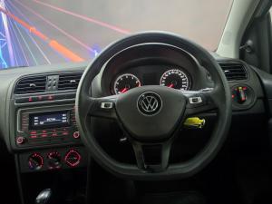 Volkswagen Polo Vivo hatch 1.6 Comfortline auto - Image 6