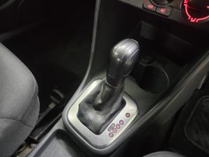 Volkswagen Polo Vivo hatch 1.6 Comfortline auto - Image 8