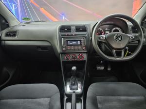 Volkswagen Polo Vivo hatch 1.6 Comfortline auto - Image 9
