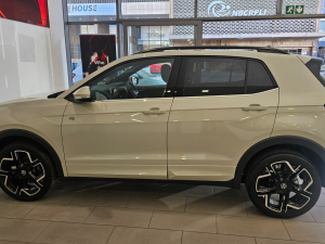 Volkswagen T-Cross 1.0TSI R-Line - Image 12