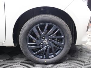 Toyota Vitz 1.0 XR auto - Image 13