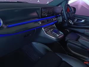 Mercedes-Benz V-Class V300d Exclusive - Image 13