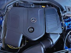 Mercedes-Benz C-Class C200 Avantgarde - Image 10