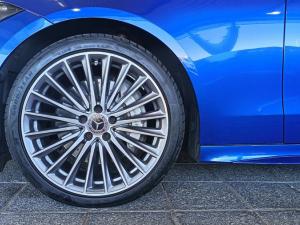 Mercedes-Benz C-Class C200 Avantgarde - Image 2