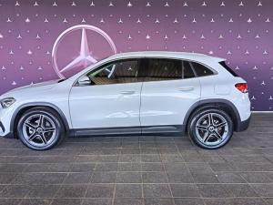 Mercedes-Benz GLA GLA200d Progressive - Image 4