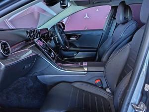 Mercedes-Benz C-Class C200 AMG Line - Image 13