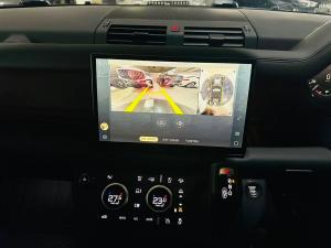 Land Rover Defender 110 D350 X-Dynamic HSE - Image 10