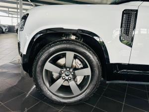 Land Rover Defender 110 D350 X-Dynamic HSE - Image 16