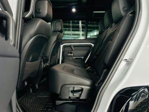 Land Rover Defender 110 D350 X-Dynamic HSE - Image 6
