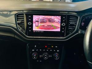 Volkswagen T-Roc 2.0TSI 140kW 4Motion R-Line - Image 8