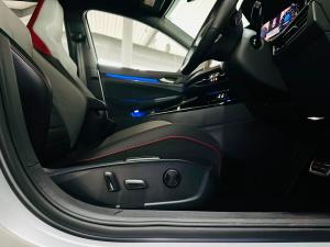 Volkswagen Golf GTI - Image 10