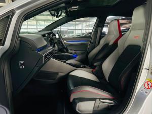Volkswagen Golf GTI - Image 5