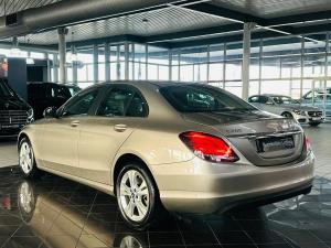 Mercedes-Benz C-Class C200 - Image 10