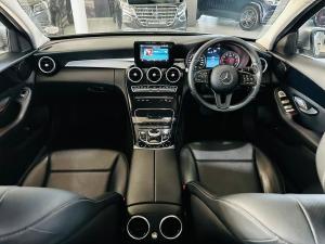 Mercedes-Benz C-Class C200 - Image 3
