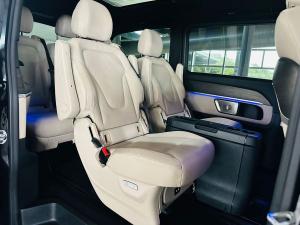 Mercedes-Benz V-Class V300d Exclusive - Image 10