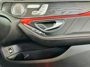 Mercedes-Benz C-Class C63 S - Image 10