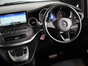 Mercedes-Benz V-Class V300d Exclusive - Image 15
