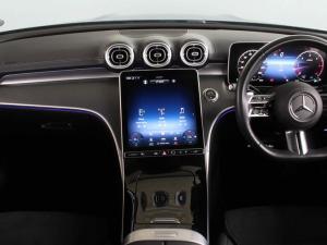 Mercedes-Benz C-Class C220d Avantgarde - Image 2
