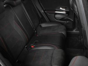 Mercedes-Benz GLA GLA200d - Image 17
