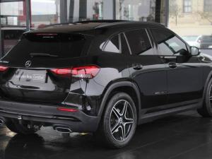 Mercedes-Benz GLA GLA200d - Image 4