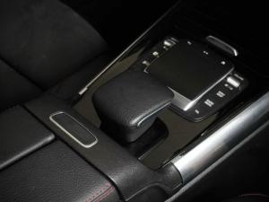 Mercedes-Benz GLA GLA200d - Image 9