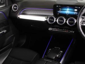 Mercedes-Benz GLB GLB220d 4Matic Progressive - Image 11