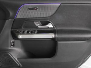Mercedes-Benz GLB GLB220d 4Matic Progressive - Image 14