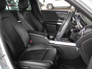 Mercedes-Benz GLB GLB220d 4Matic Progressive - Image 19