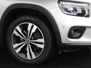 Mercedes-Benz GLB GLB220d 4Matic Progressive - Image 6