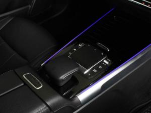 Mercedes-Benz GLB GLB220d 4Matic Progressive - Image 9