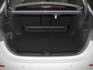 Mercedes-Benz E-Class E200 Avantgarde - Image 6
