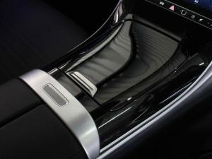 Mercedes-Benz C-Class C220d AMG Line - Image 12