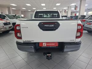 Toyota Hilux 2.8GD-6 Xtra cab 4x4 Legend manual - Image 5
