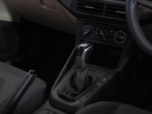 Volkswagen Polo sedan 1.6 auto - Image 14